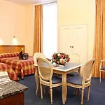 Montpensier Hotel Parijs