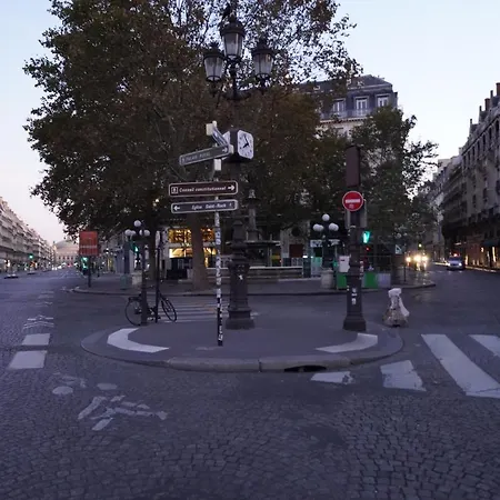 ホテル ホテル　モンパンシエ 2*