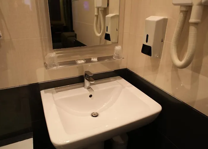 ホテル　モンパンシエ 2*