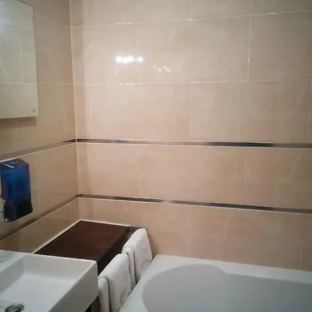 호텔 몽펜시에 2*