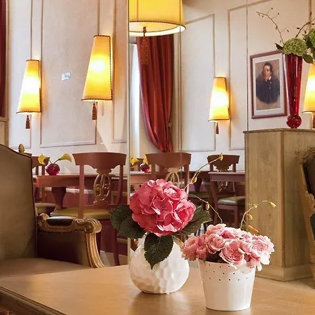 Hotel Montpensier 2*