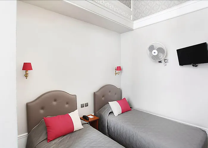 Montpensier 2* Paris