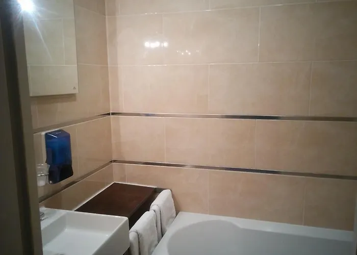 Hotell Montpensier 2*