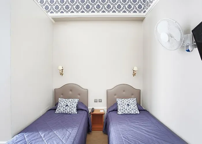 Hotell Montpensier 2*