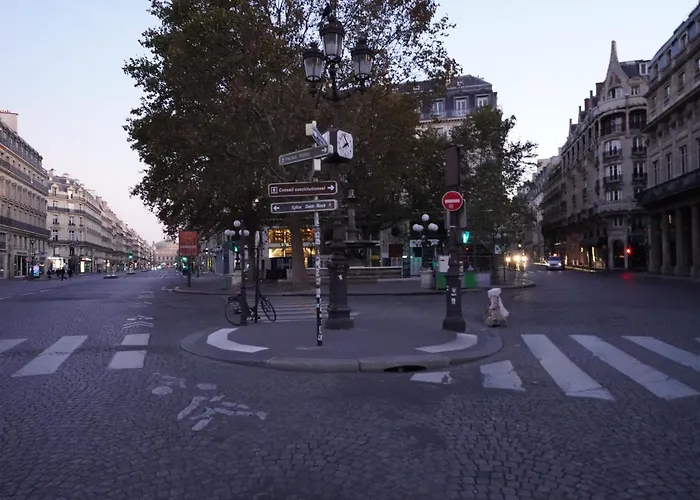 酒店 蒙庞西耶酒店 2*